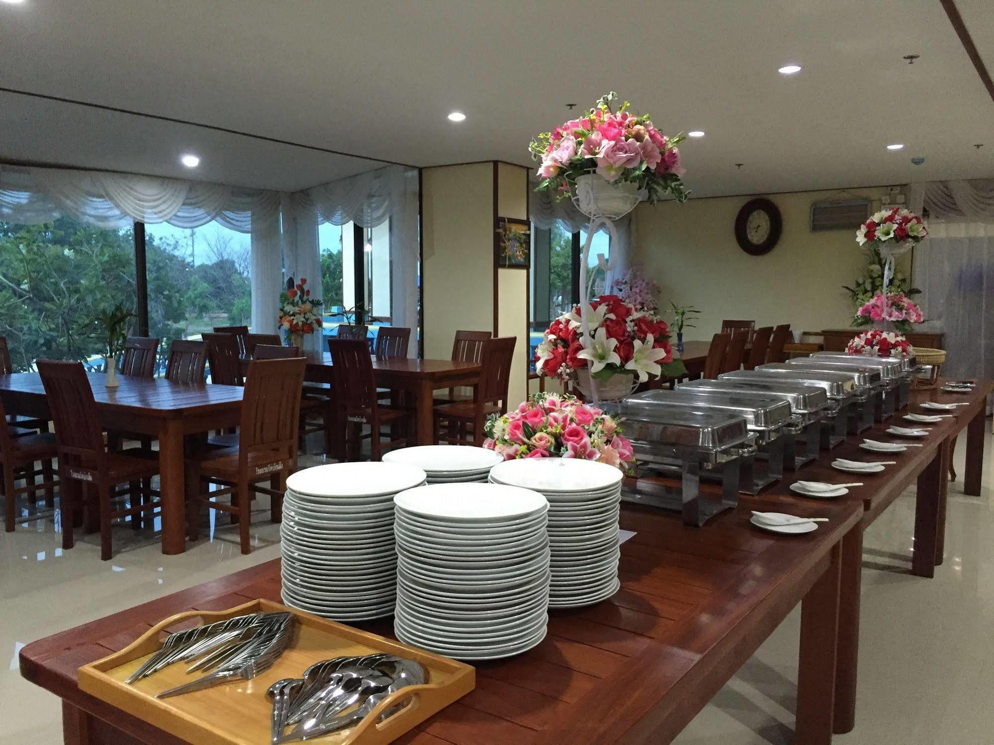 Toh Buk Seng Ayutthaya Hotel Exterior photo