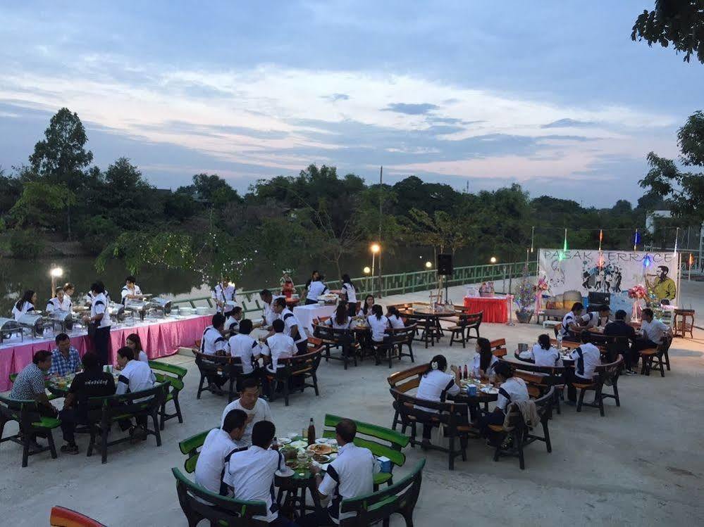 Toh Buk Seng Ayutthaya Hotel Exterior photo